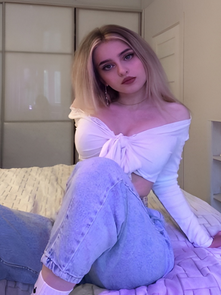 Роксана привлекальеная девушка из Советская гавань цена от 2500 руб