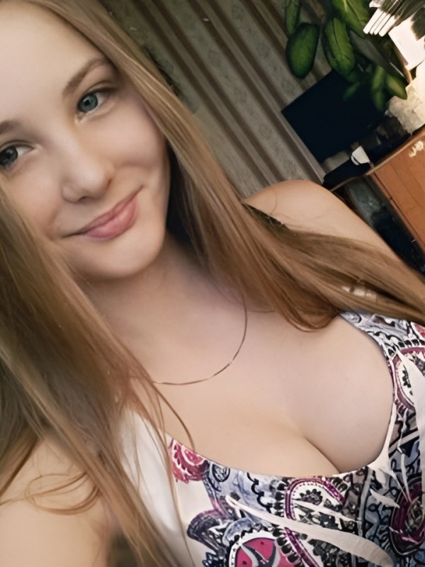 Леся привлекательная девушка из Советская гавань цена от 3000 руб