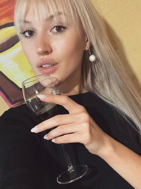 🎥 Аня привлекательная девушка из Советская гавань цена от 4000 руб